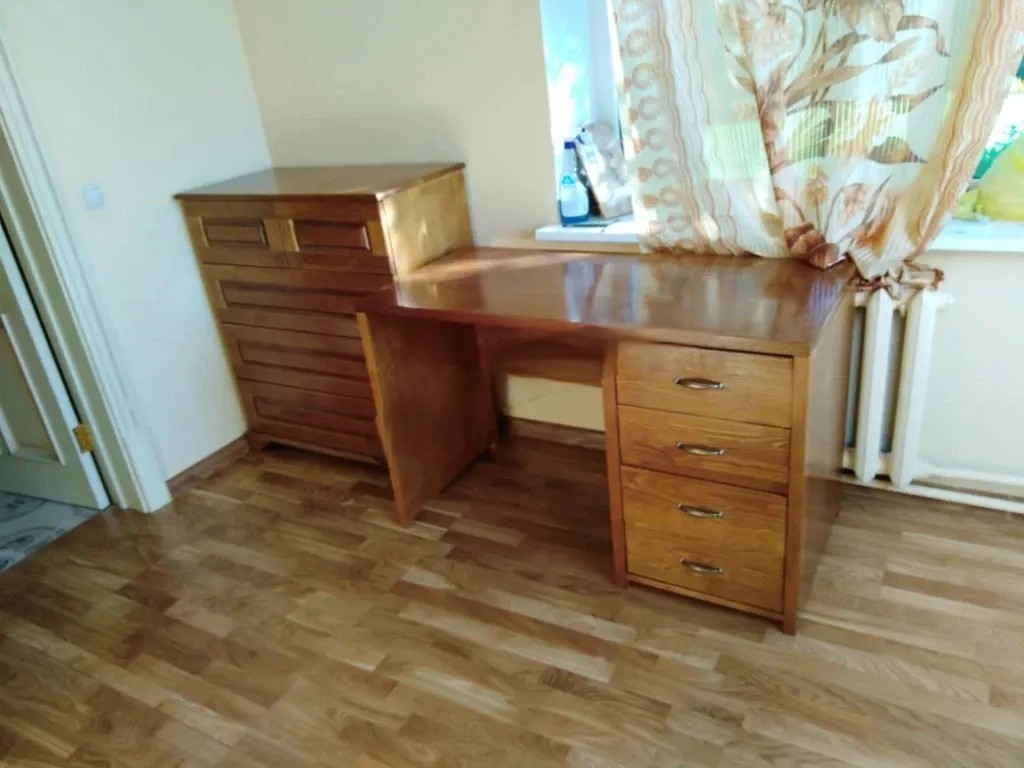 Стол письменный из массива сосны, березы, дуба, ясеня или бука