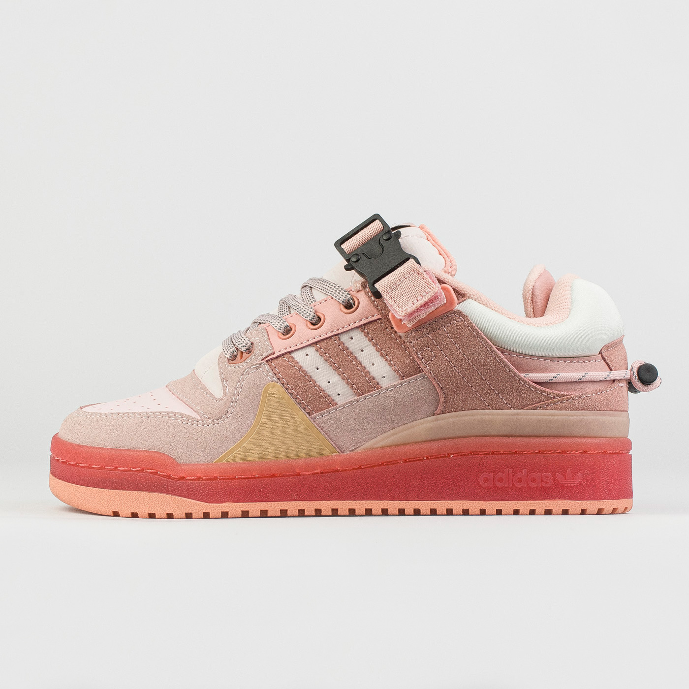 Forum Low x Bad Bunny Pink чаще выбирают клиенты