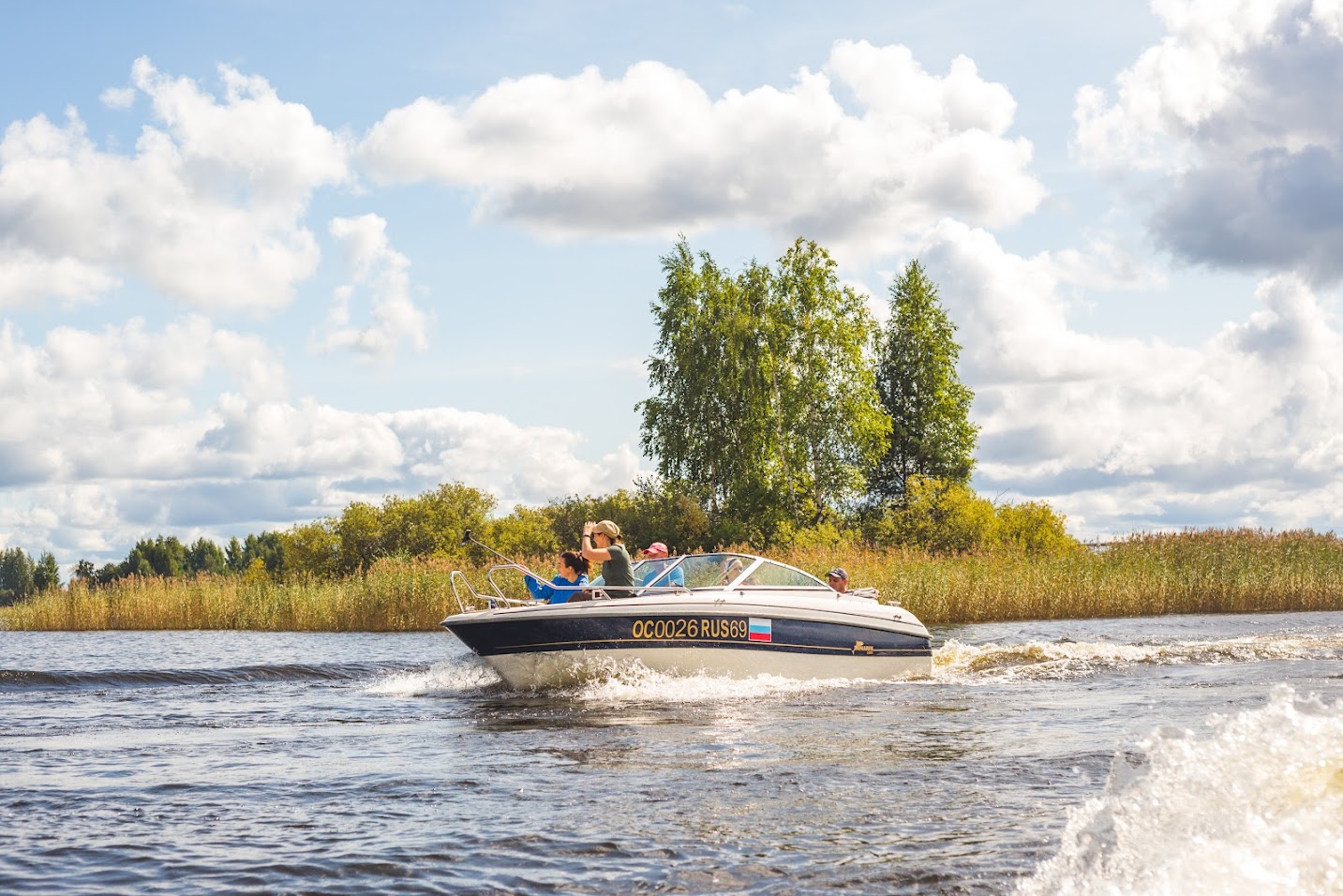 Прогулки по Селигеру на катерах