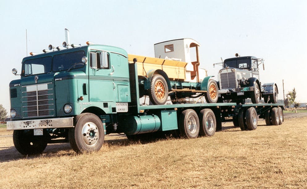 Эвакуатор Kenworth 500 Bull Nose, тягач