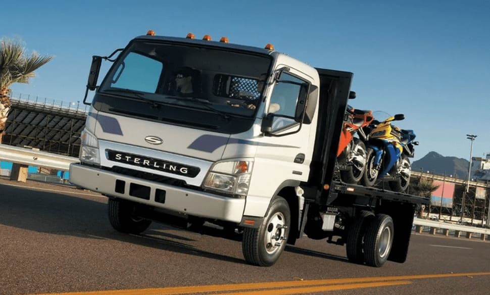 Эвакуатор Mitsubishi Canter Sterling