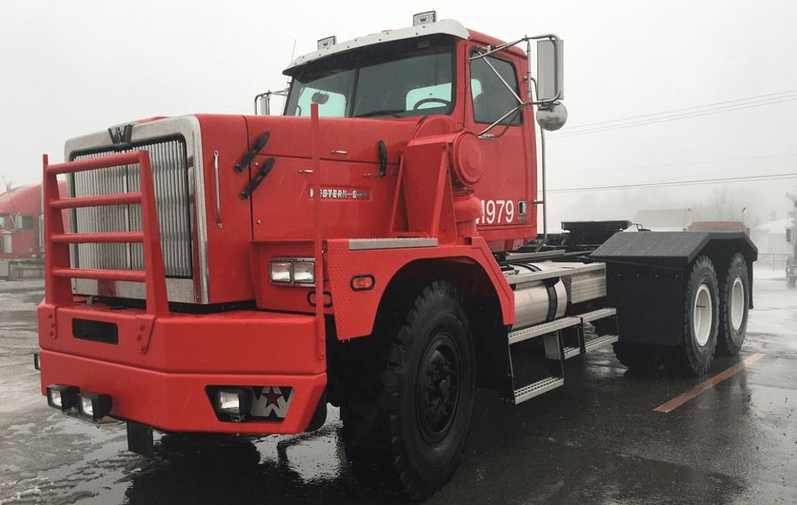 Эвакуатор WESTERN STAR 6900 XD, тягач