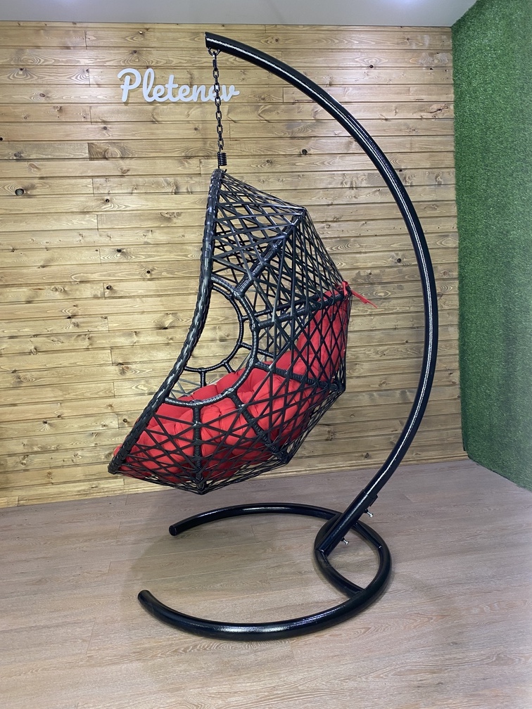 Подвесное кресло ОВАЛ вид профиль цвет черной с красной подушкой
