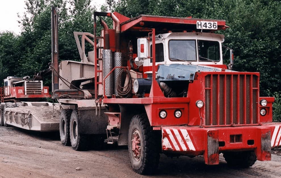 Эвакуатор MACK CL350, тягач