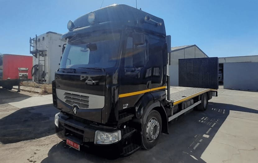 Эвакуатор RENAULT PREMIUM 370 DXI