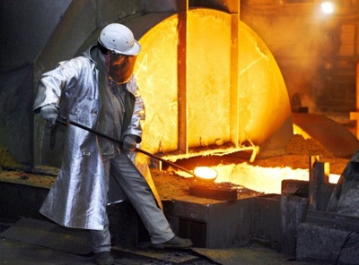 Регресс работникам металлургической промышленности