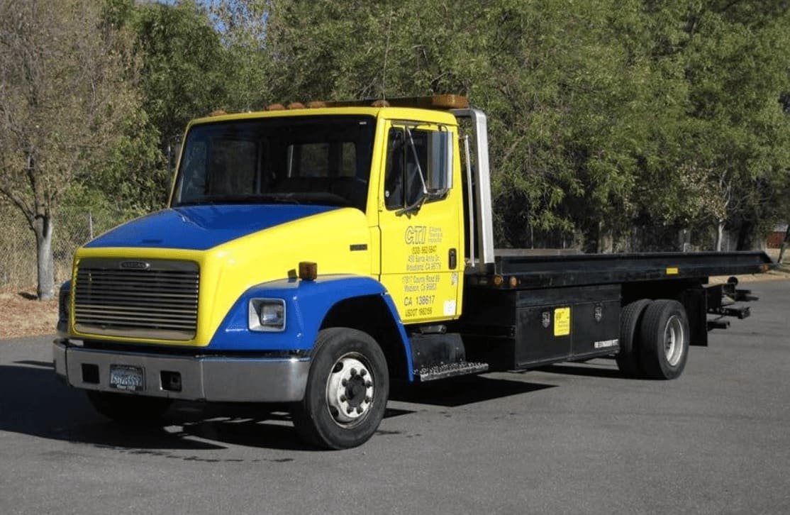 Эвакуатор Freightliner FL60