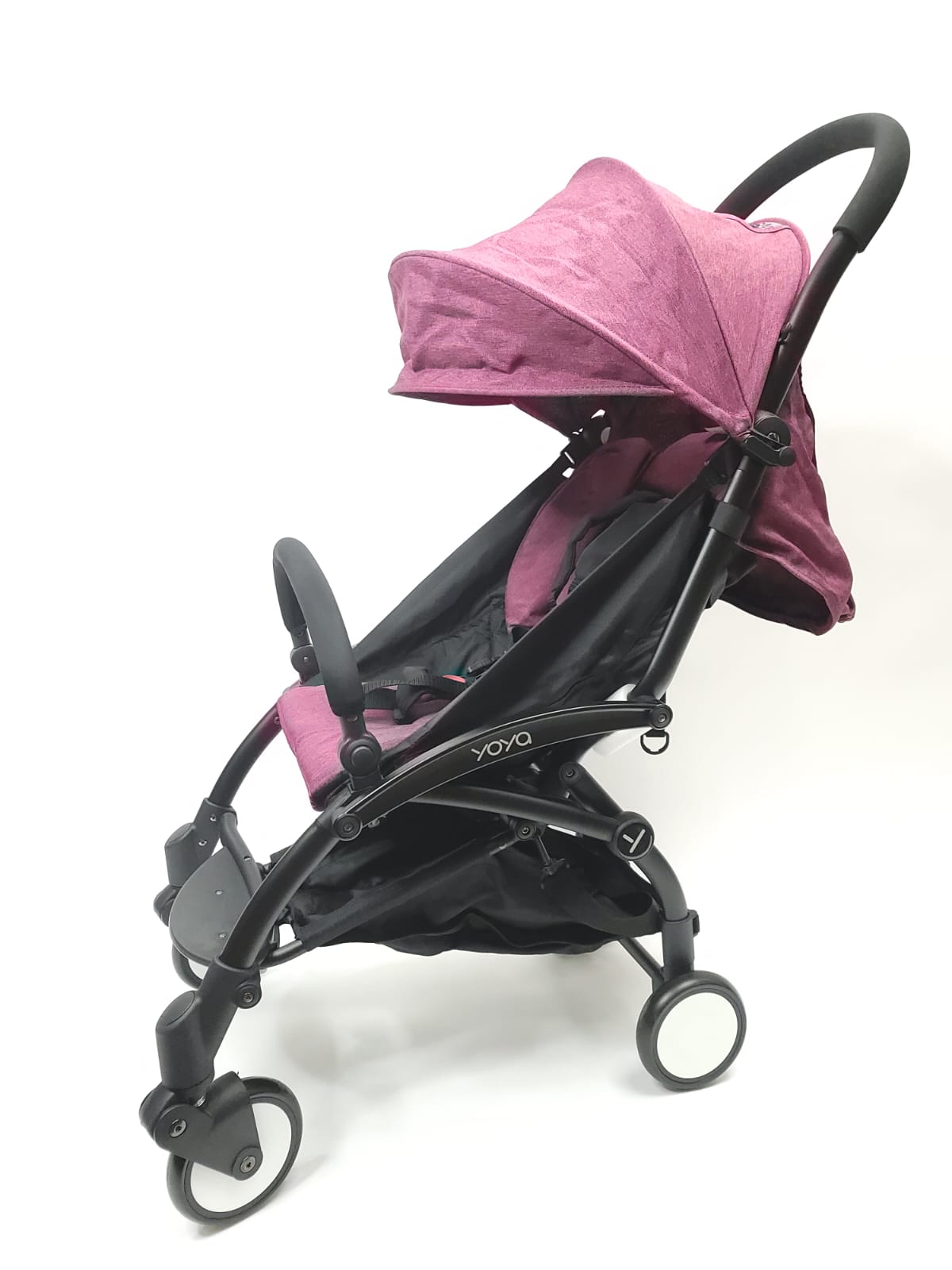 Продажа детской коляски Yoya 175, цвет фиолетовый, состояние: новая вещь. Тест-драйв и доставка по России.