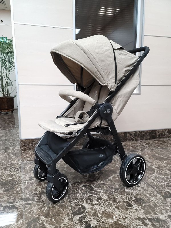 Продажа детской коляски Britax B-Agile M, цвет бежевый, состояние: уценка. Тест-драйв и доставка по России.