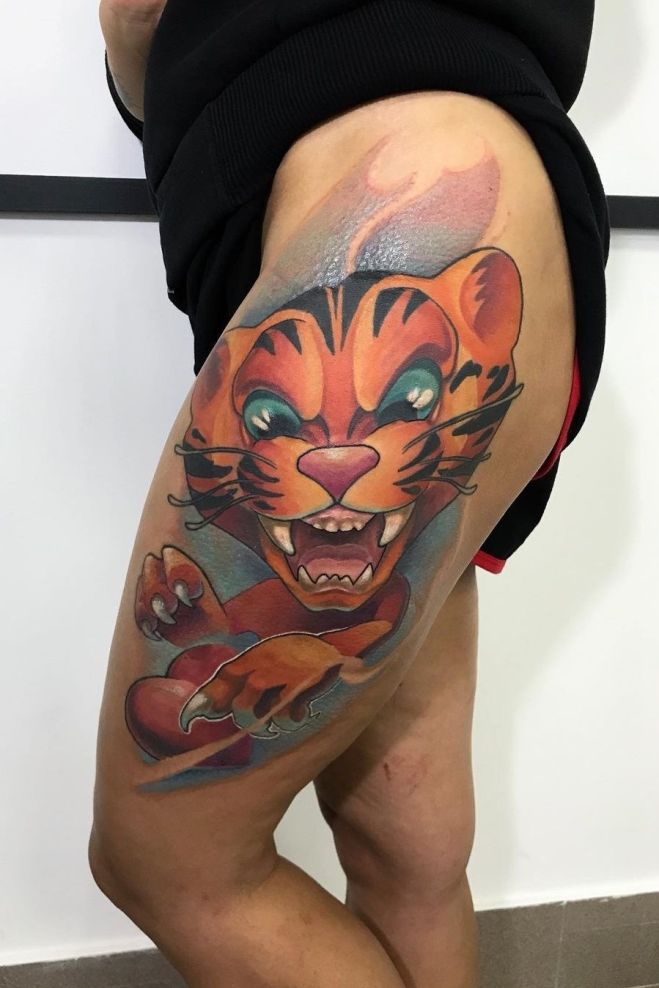 поклонница татуировок с мордой тигра на заднице » ЯУстал - Источник Хорошего Настроения