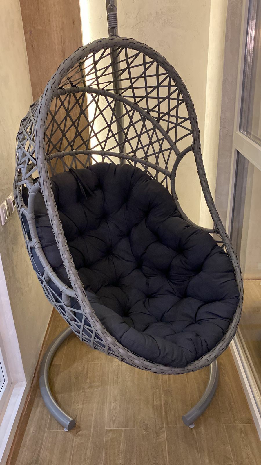 Подвесное кресло ОВАЛ цвет серый с черной подушкой