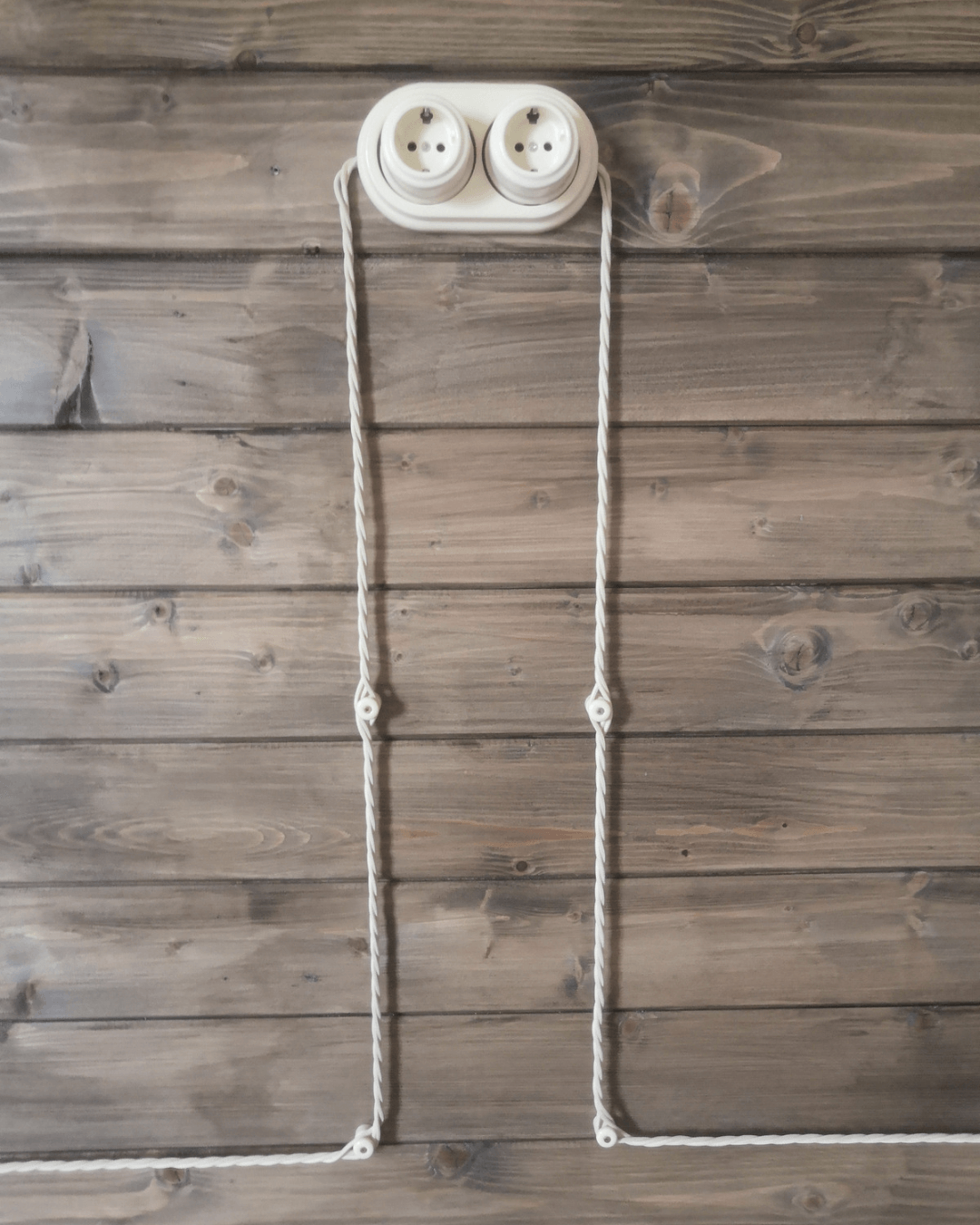 Дизайн ретро проводки в деревянном доме