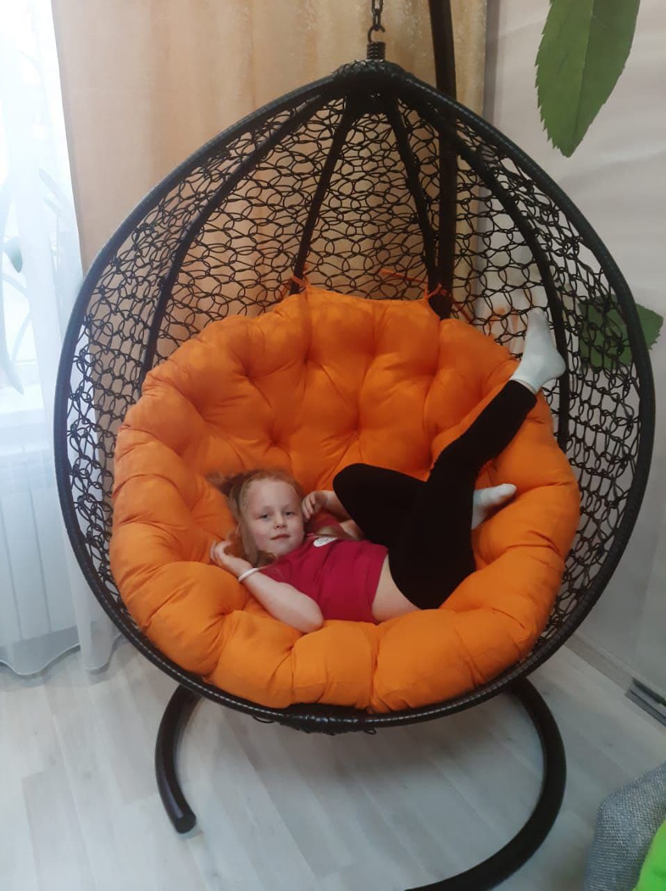 Подвесное кресло Капля КОМФОРТ цвет черный с оранжевой подушкой