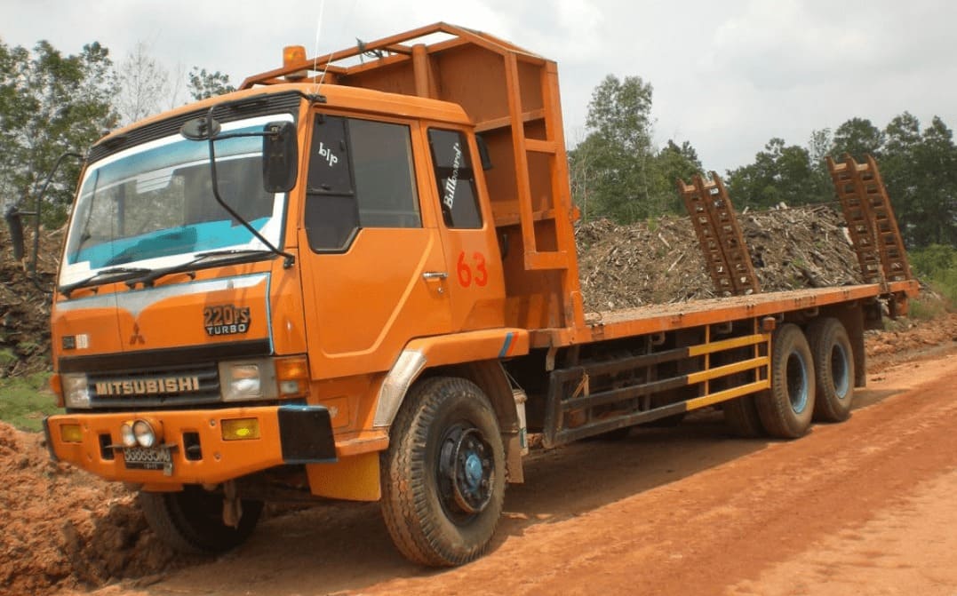 Эвакуатор Mitsubishi 220PS, 6x6