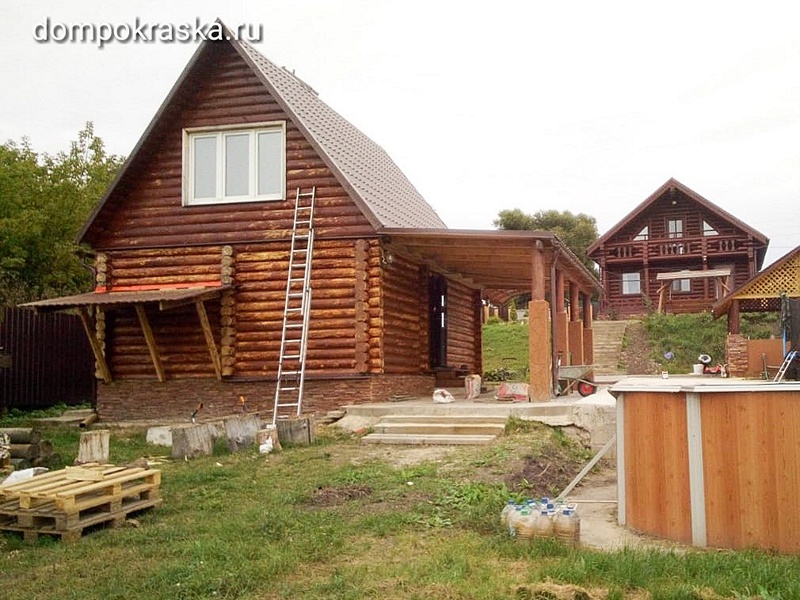 Шлифовка стен дома перед обновлением покраски