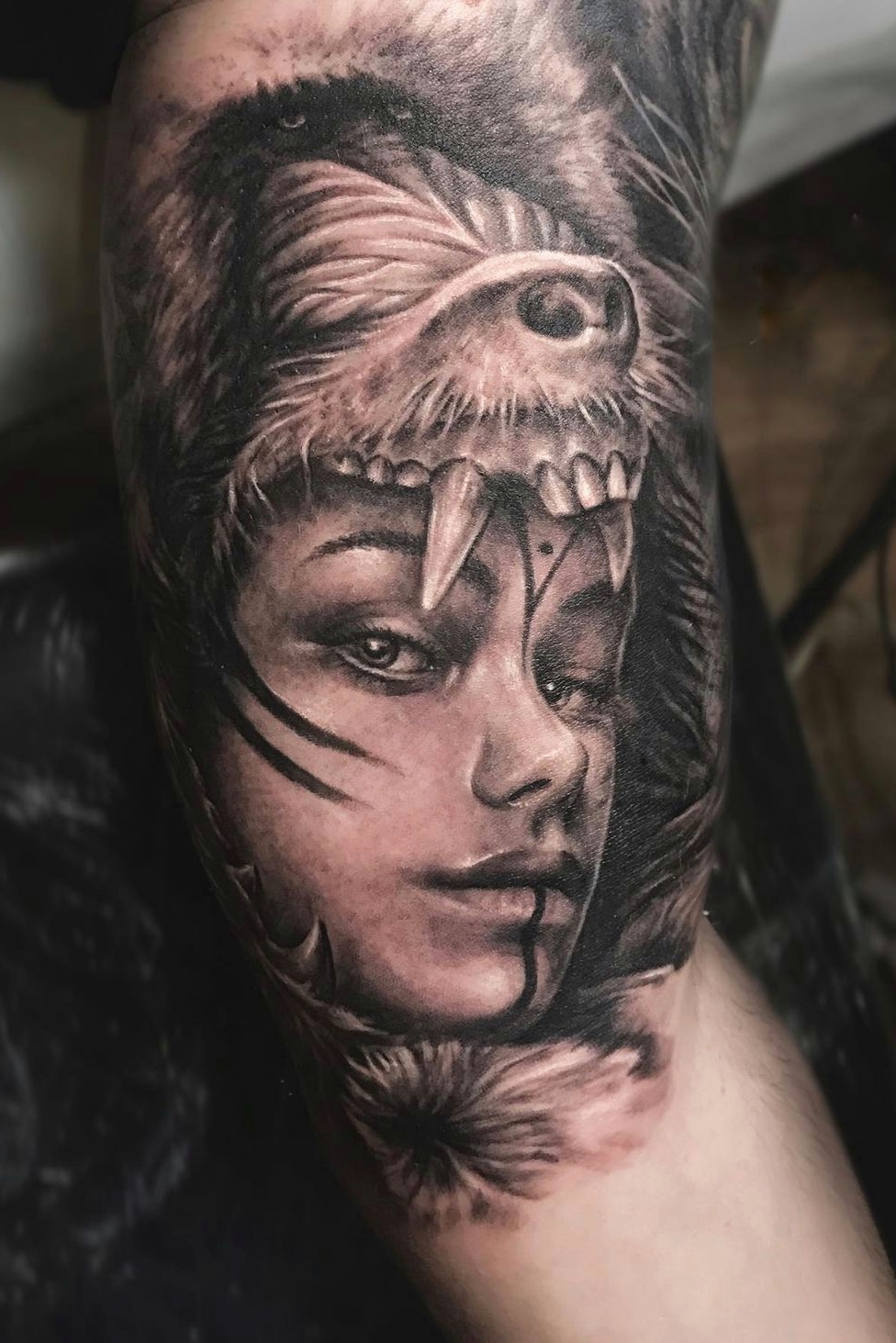 татуировка феникс на руке