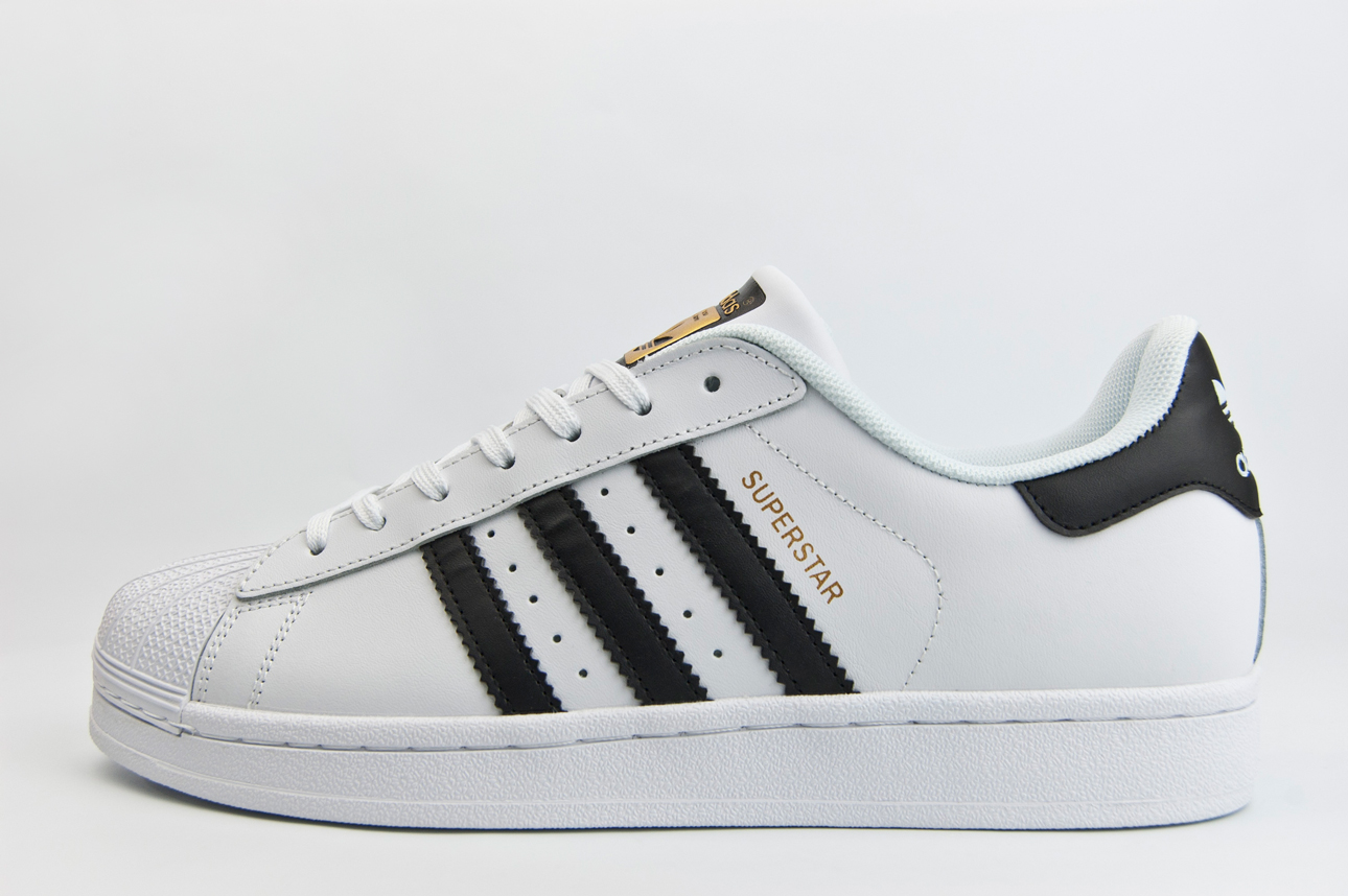 SuperStar White/Black Str чаще выбирают клиенты