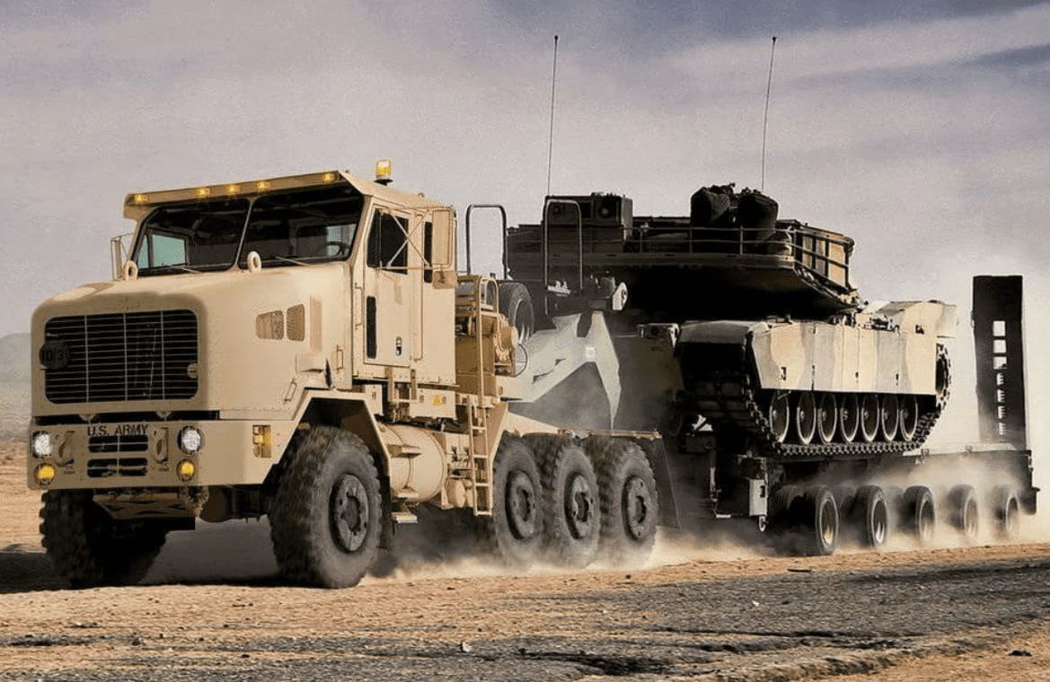 Эвакуатор OSHKOSH M1070A1, трал