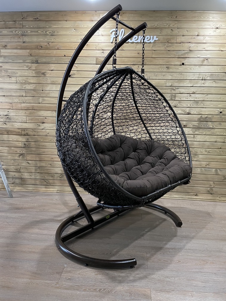 Подвесное двухместное кресло Реклайнер вид профиль цвет коричневый с коричневыми подушками