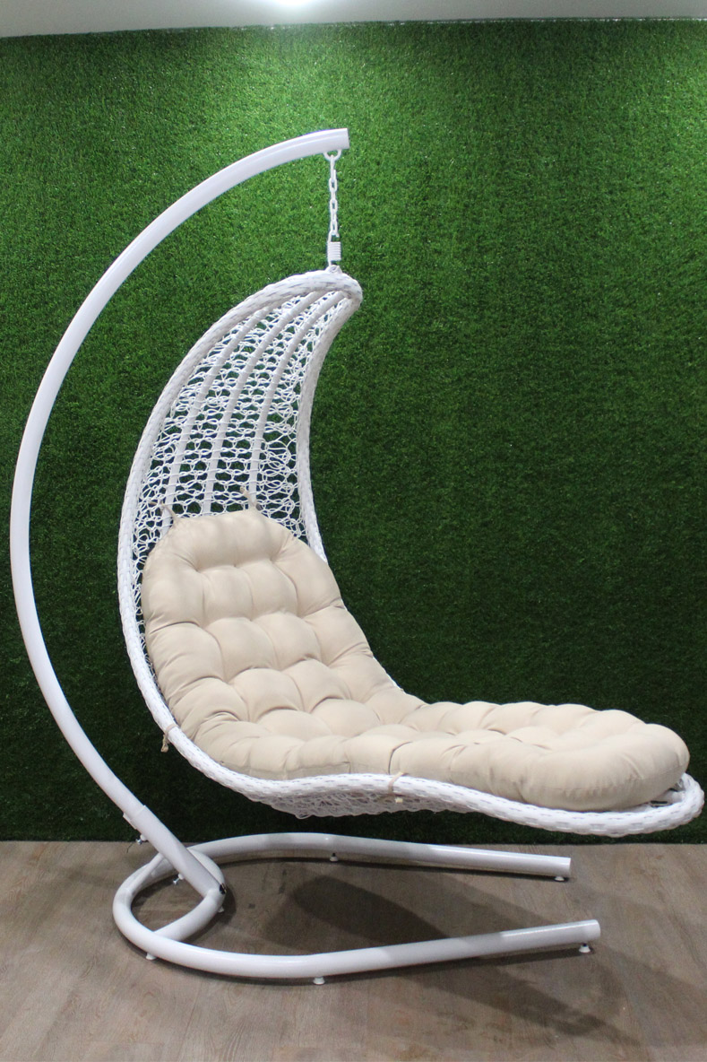 Подвесное кресло ШЕЗЛОНГ Премиум цвет белый с бежевой подушкой