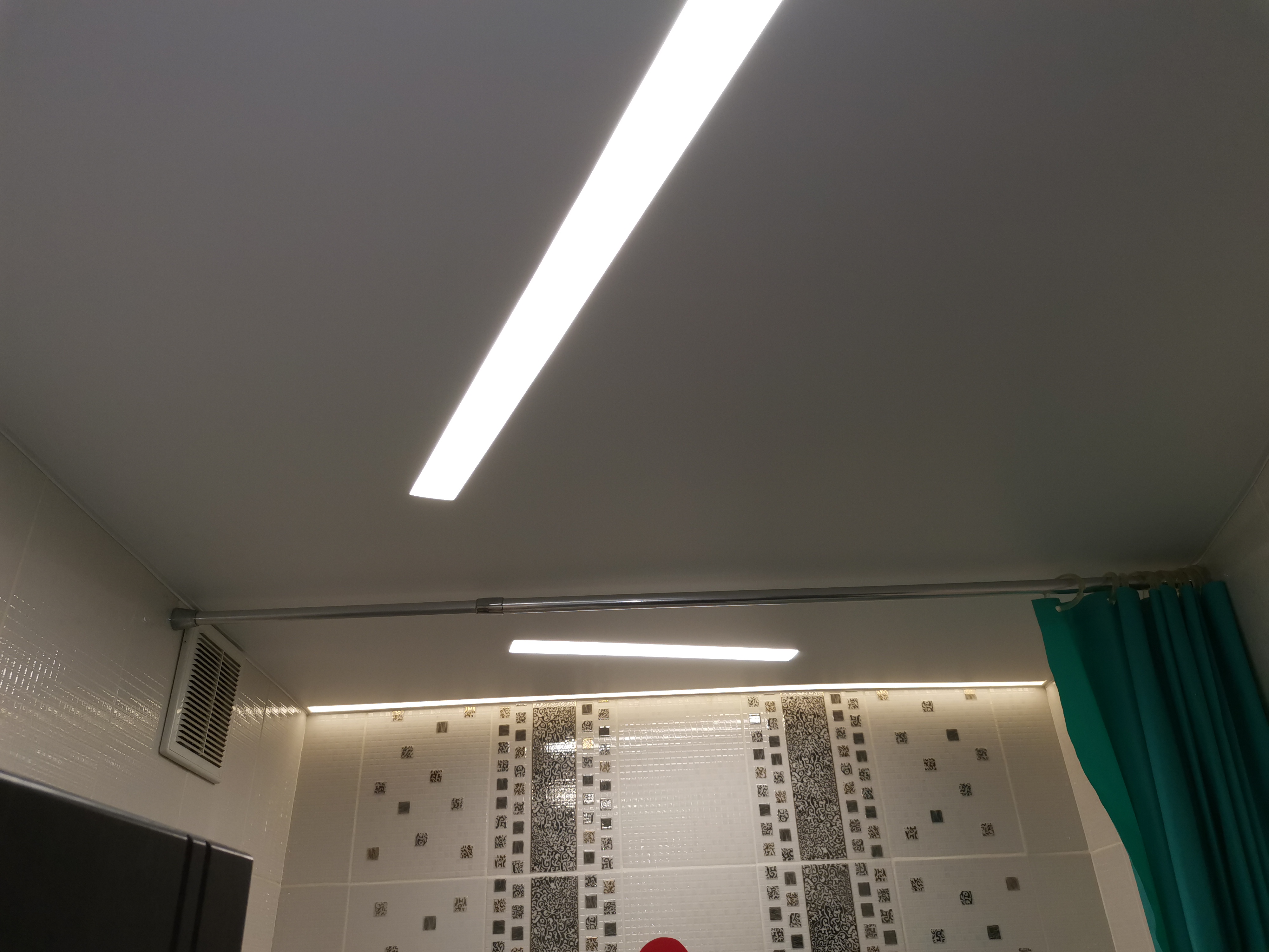 Световые линии в ванной комнате фото Кострома