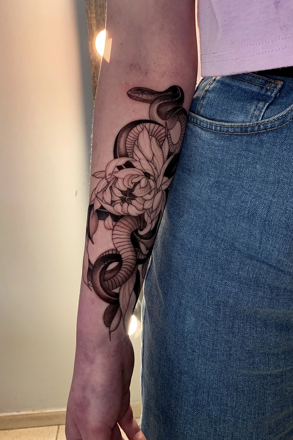 татуировка цветок и змея в новосибирске