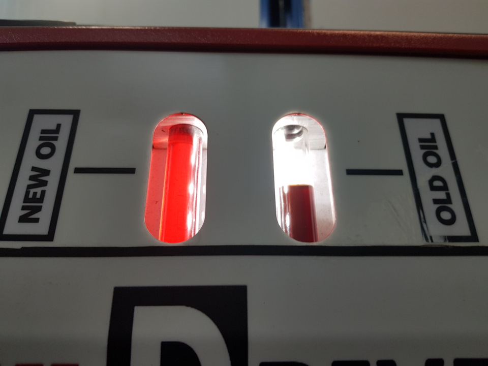 Аппаратная замена масла в автоматической коробке Touareg Volkswagen
