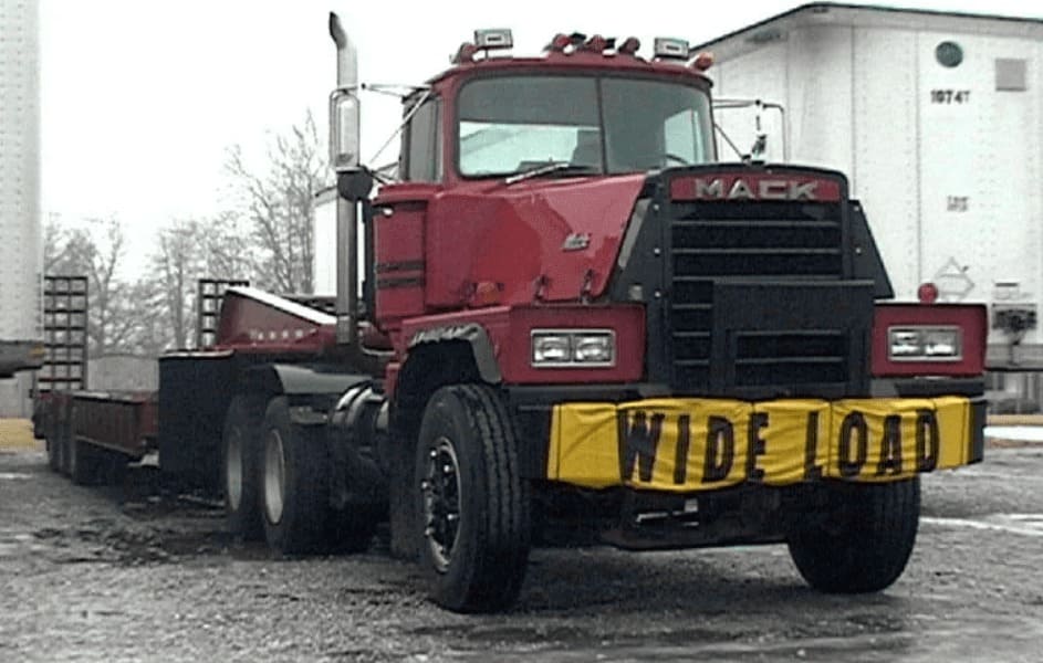 Эвакуатор MACK RD800, тягач, трал