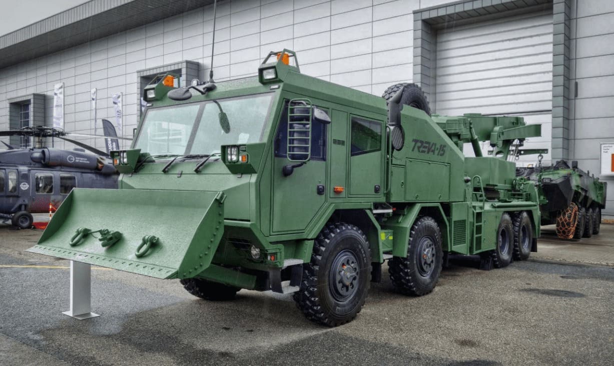 Эвакуатор TATRA TREVA 15, военный