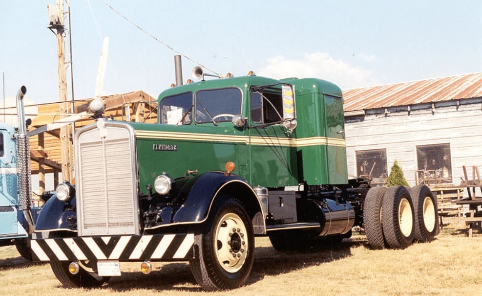 Эвакуатор Kenworth 800, тягач