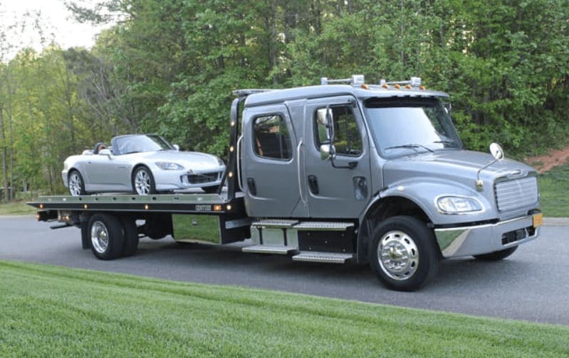 Эвакуатор Freightliner M2-106