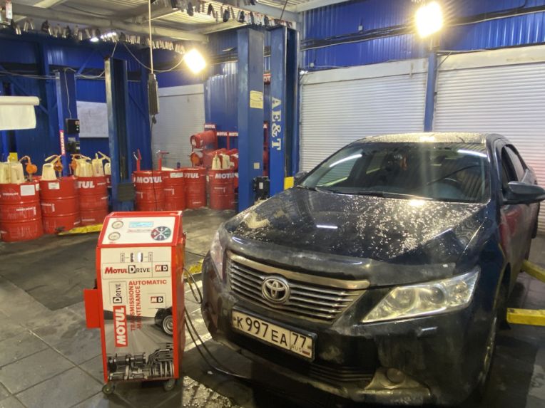 Замена масла в АКПП Toyota: регламентная замена у официального дилера Тойота в Санкт-Петербурге