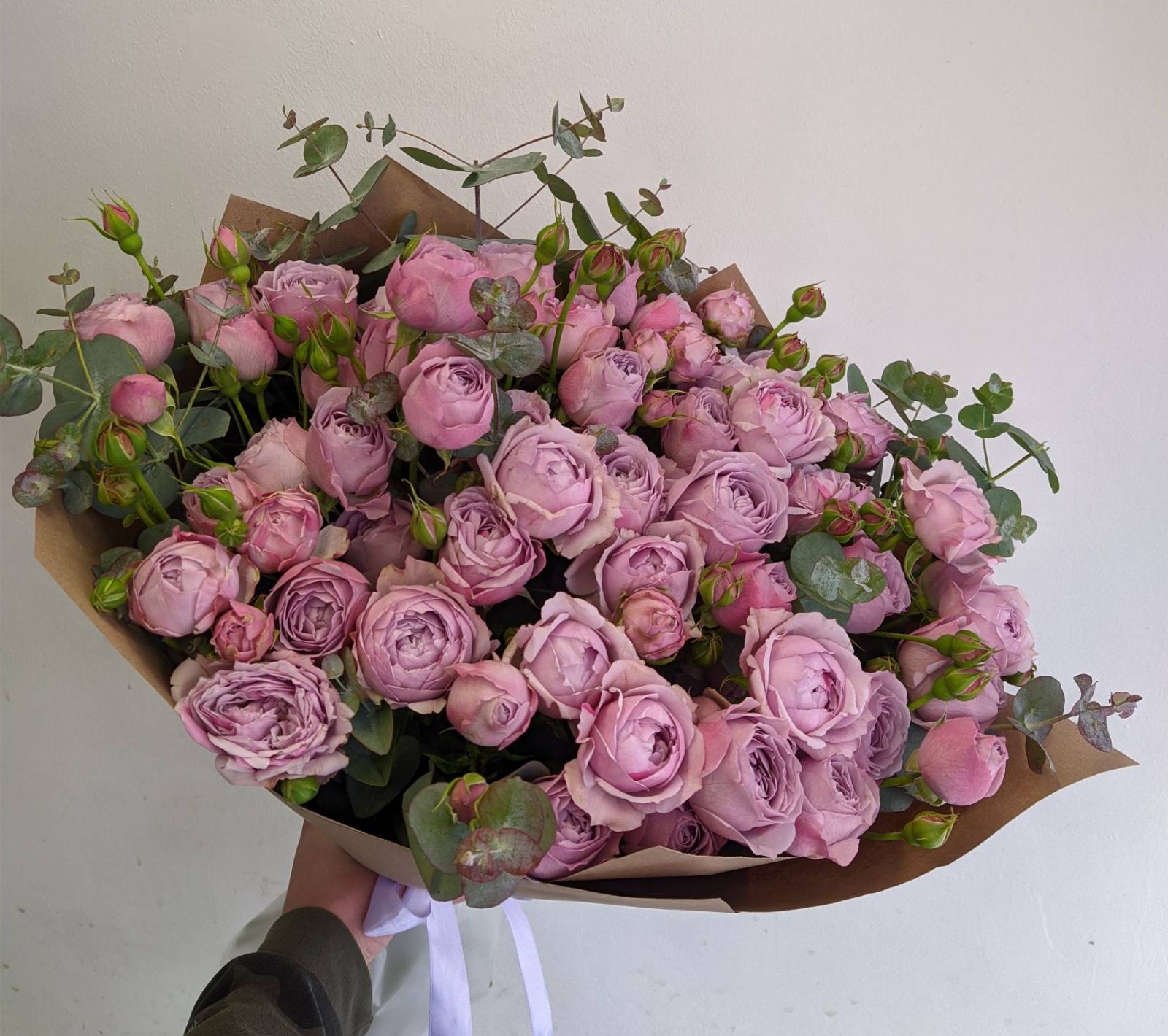 13 кустовых роз Лавандер Бабблз