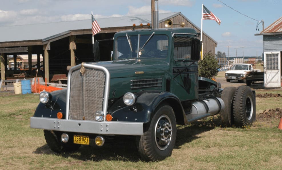 Эвакуатор Kenworth 146, тягач