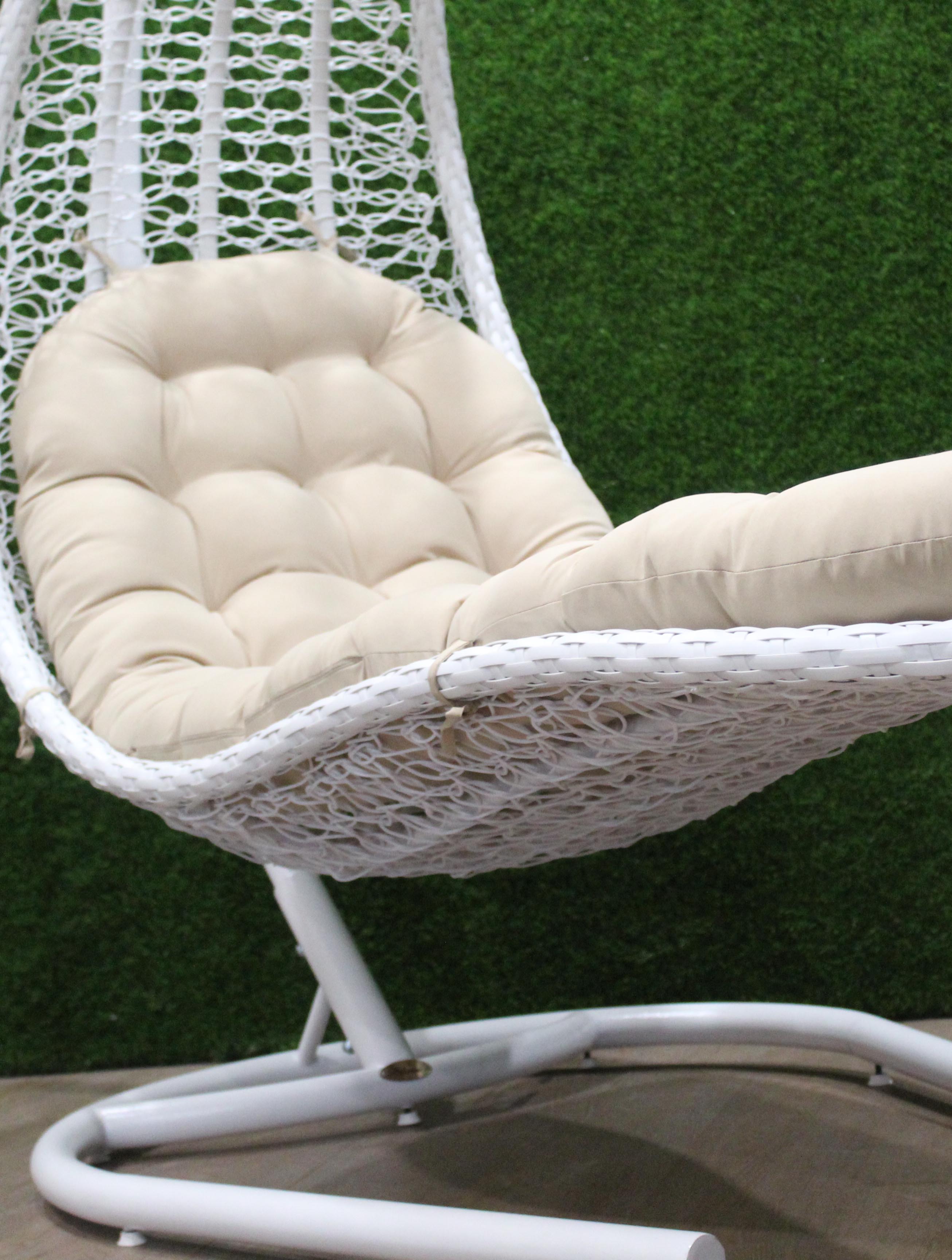 Подвесное кресло ШЕЗЛОНГ Премиум вид снизу цвет белый с бежевой подушкой