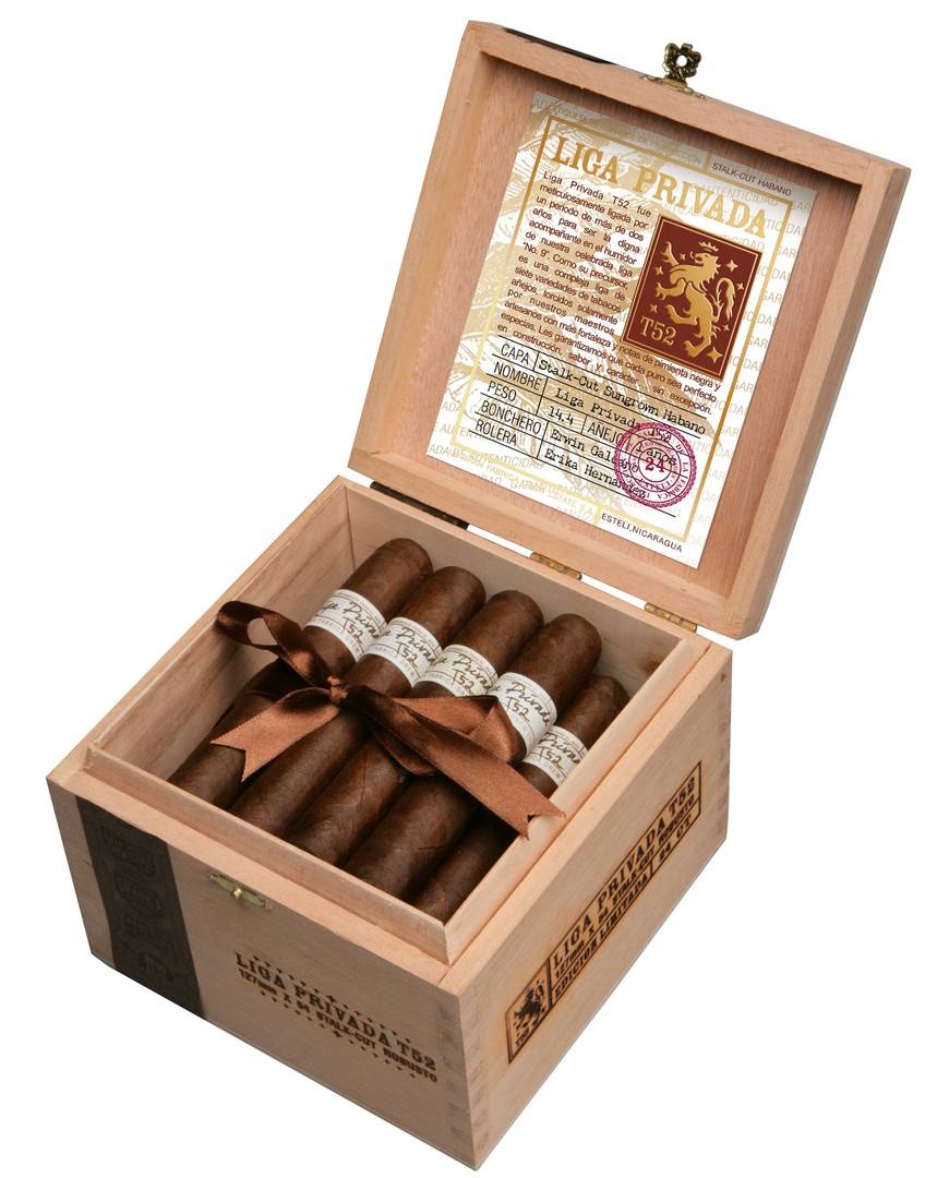 Сигара Drew Estate Liga Privada T52 Robusto