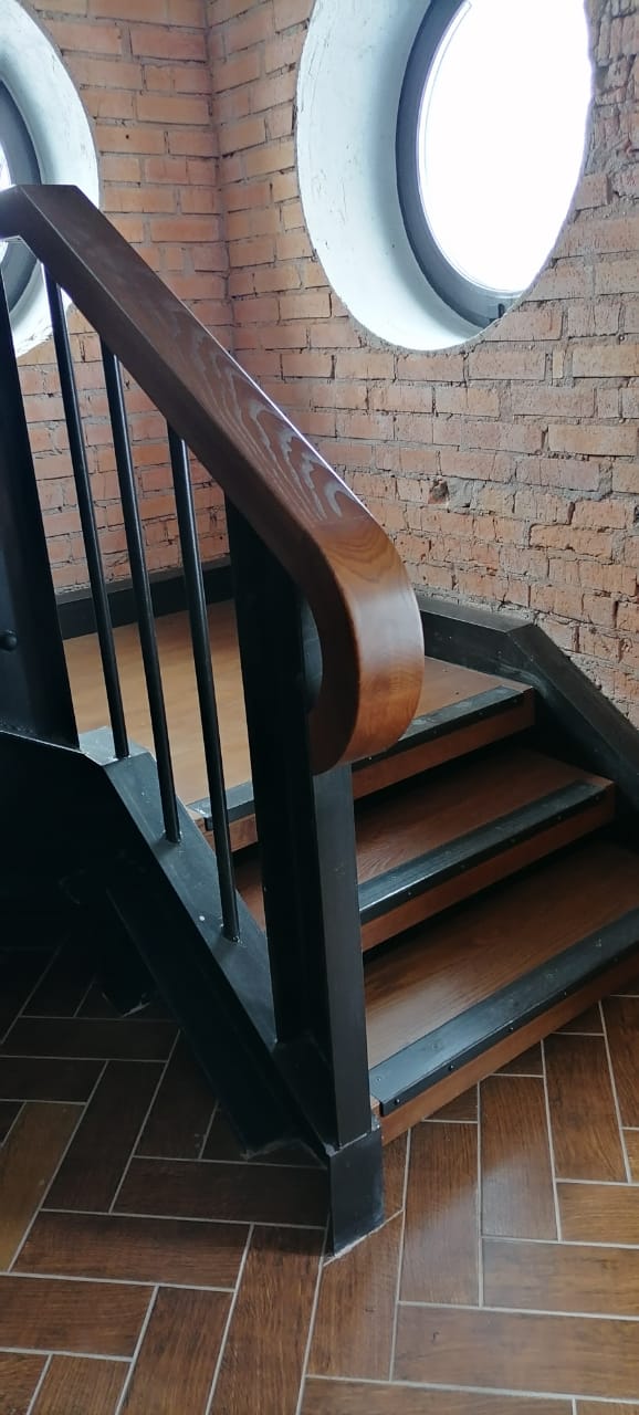 г-образная лестница