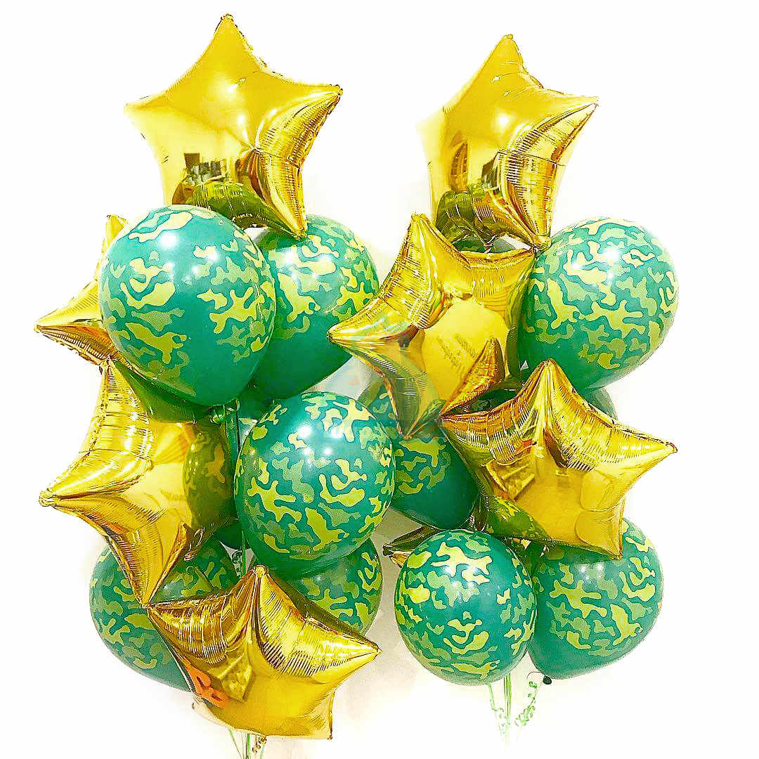 Букет из 10 камуфляжных шаров с золотой звездой 
