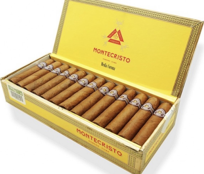 Купить сигару Montecristo Media Corona в магазинах Sherlton