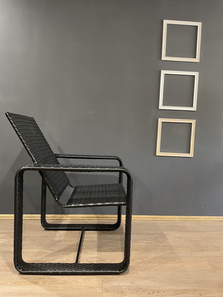 Плетеное кресло СПА, цвет черный, вид профиль