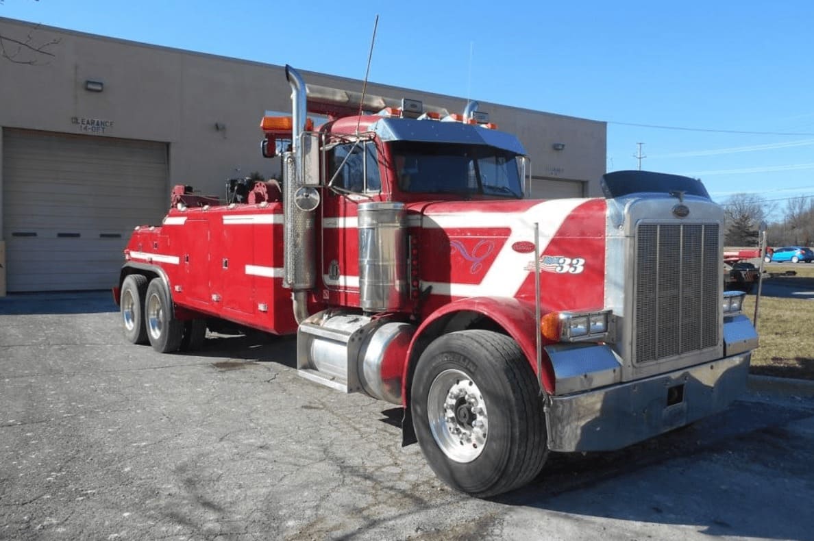 Эвакуатор Peterbilt 379