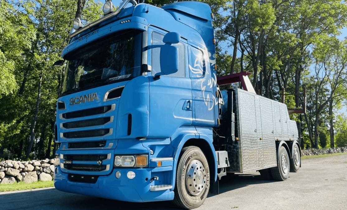 Эвакуатор SCANIA R560