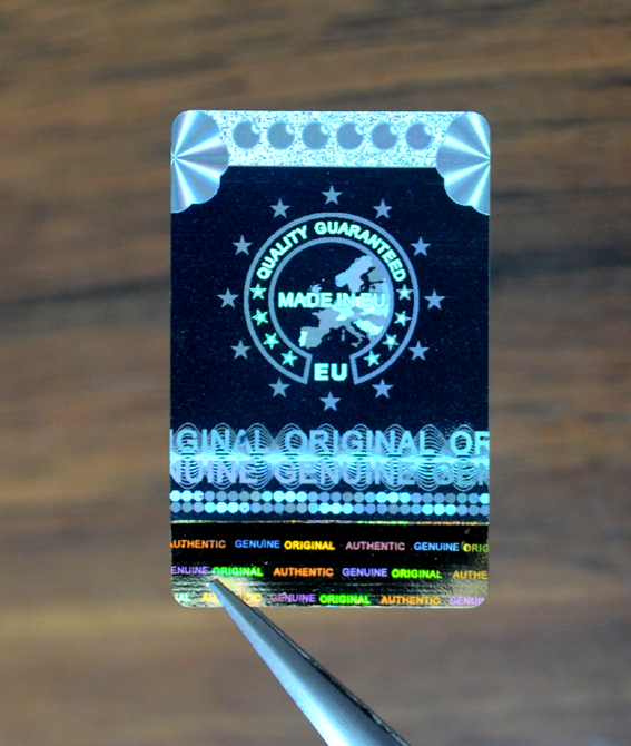 Голографическая наклейка Made in EU на серебре, размер 28х18 мм