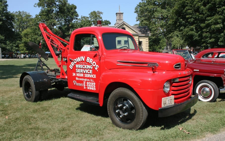 Эвакуатор Ford F6, 1948 г.