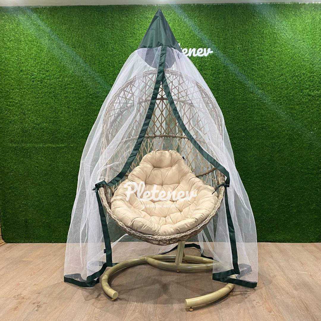 Непромокаемая москитная сетка открытая на одноместное подвесное кресло с бежевой подушкой цвет зеленый
