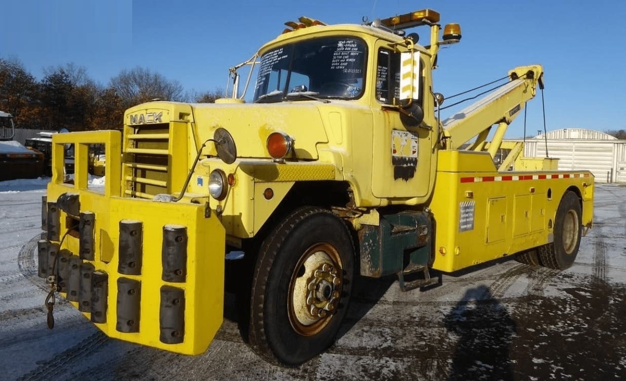 Эвакуатор MACK DM686X