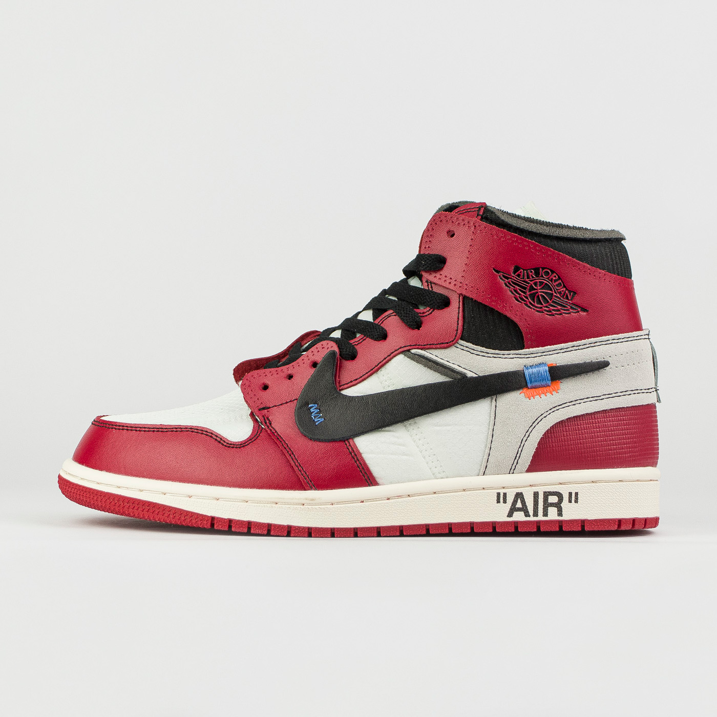1 Chicago x Off-White чаще выбирают клиенты