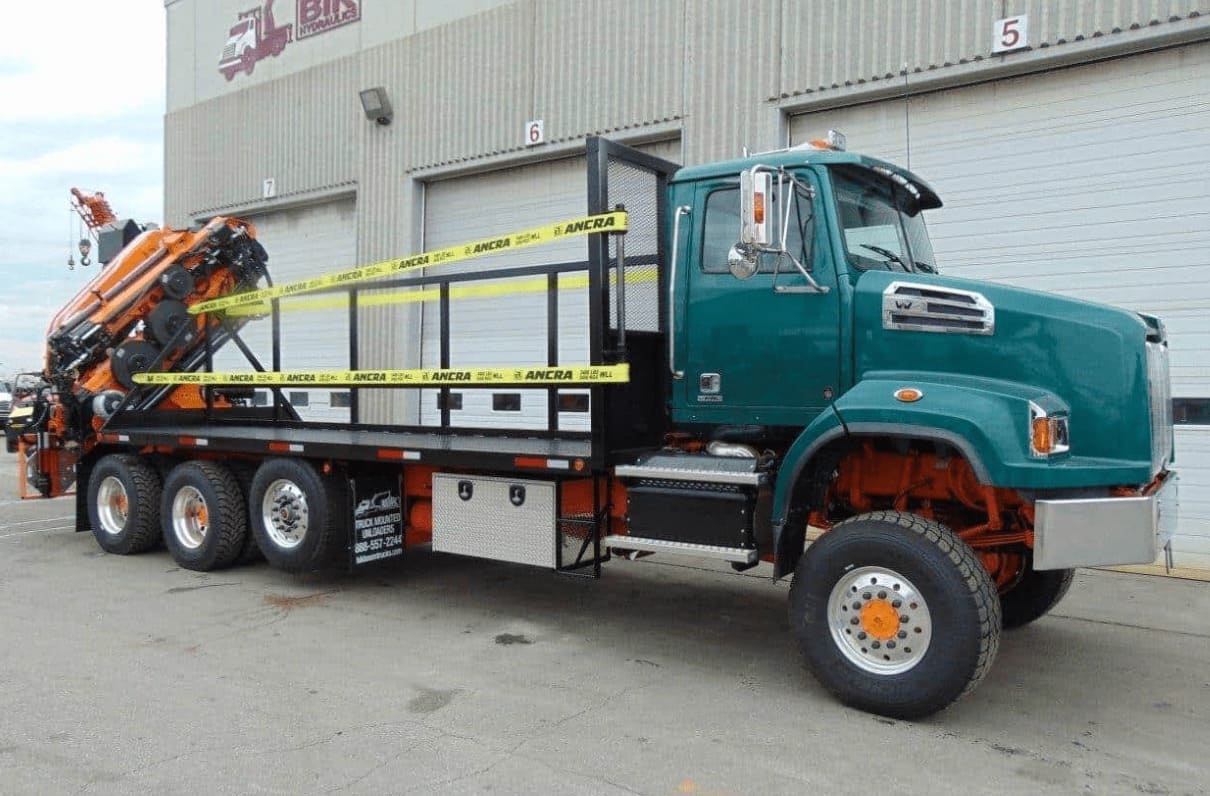 Эвакуатор WESTERN STAR 4700 с КМУ