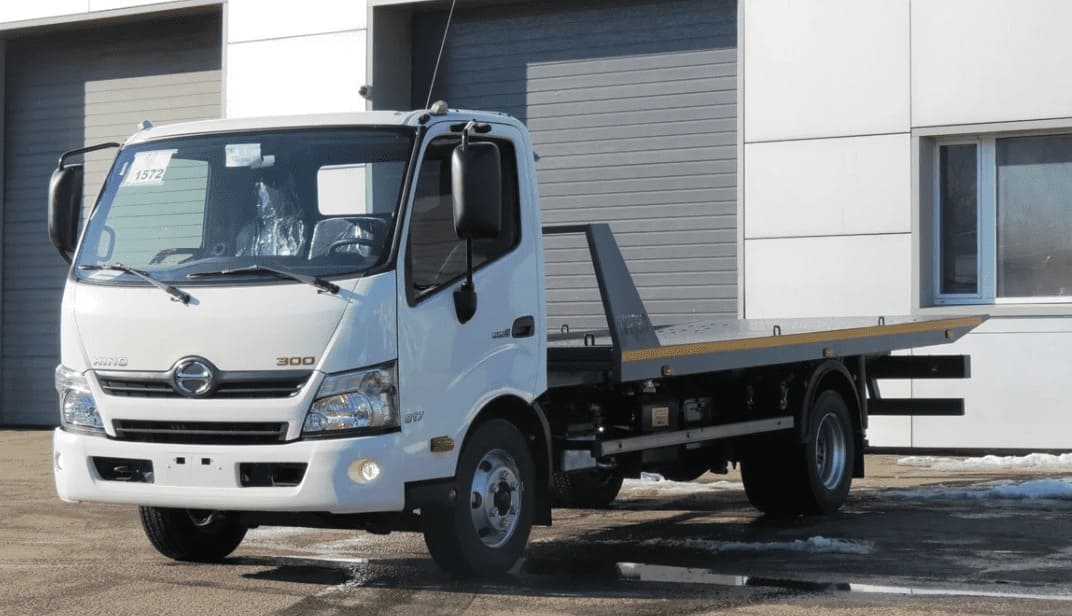 Эвакуатор HINO 300