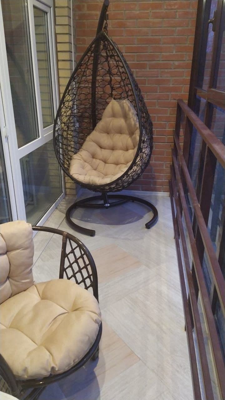 Подвесное кресло МОЛЕКУЛА Стандарт цвет черный с бежевой подушкой и стул
